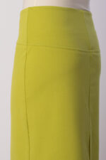 Rock Tessa mit Passe im Detail